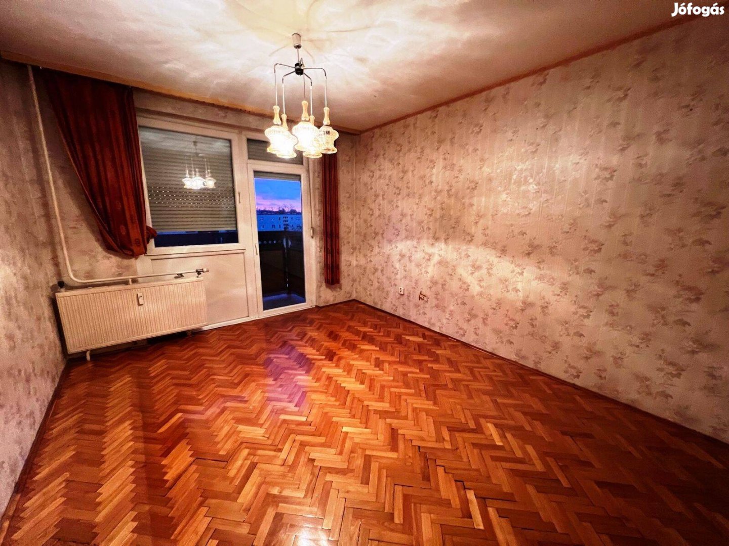 Azonnal birtokba vehető Nagy konyha-étkezős, 2 szobás,