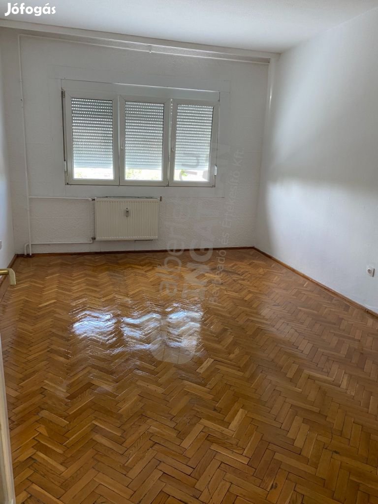 Azonnal költözhető,  28 m  lakás kiadó az Üllői úton!