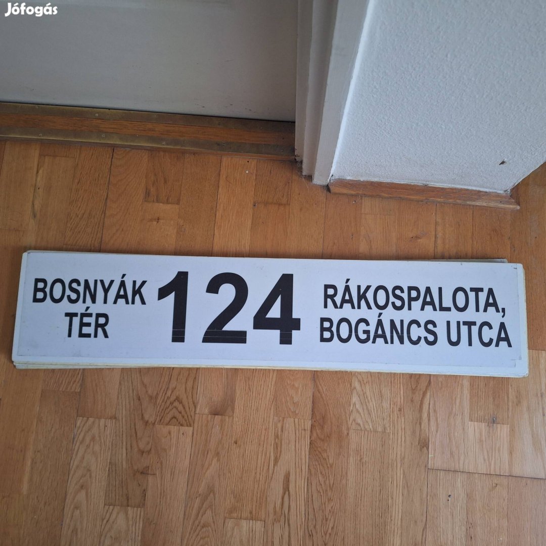 BKV 124-es busz tábla