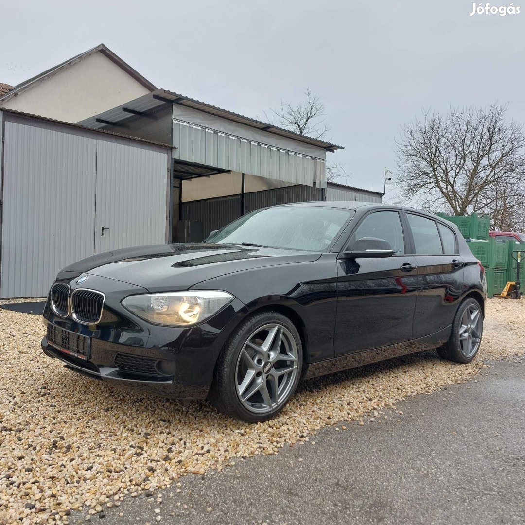 BMW 114i Új vezérlés!Full nagyszerviz!