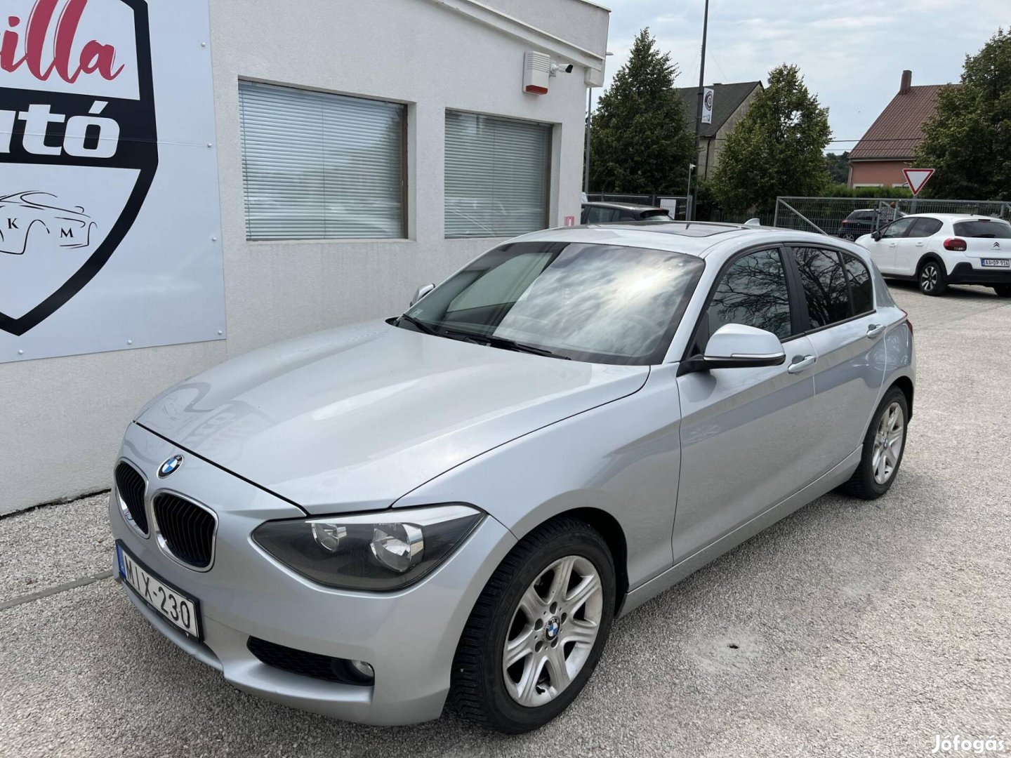 BMW 116i Szervizelt / Navigáció / Napfénytető /...