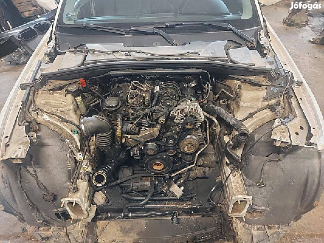 BMW 1 120d N47D20C N47 motor fűzött blokk hengerfej