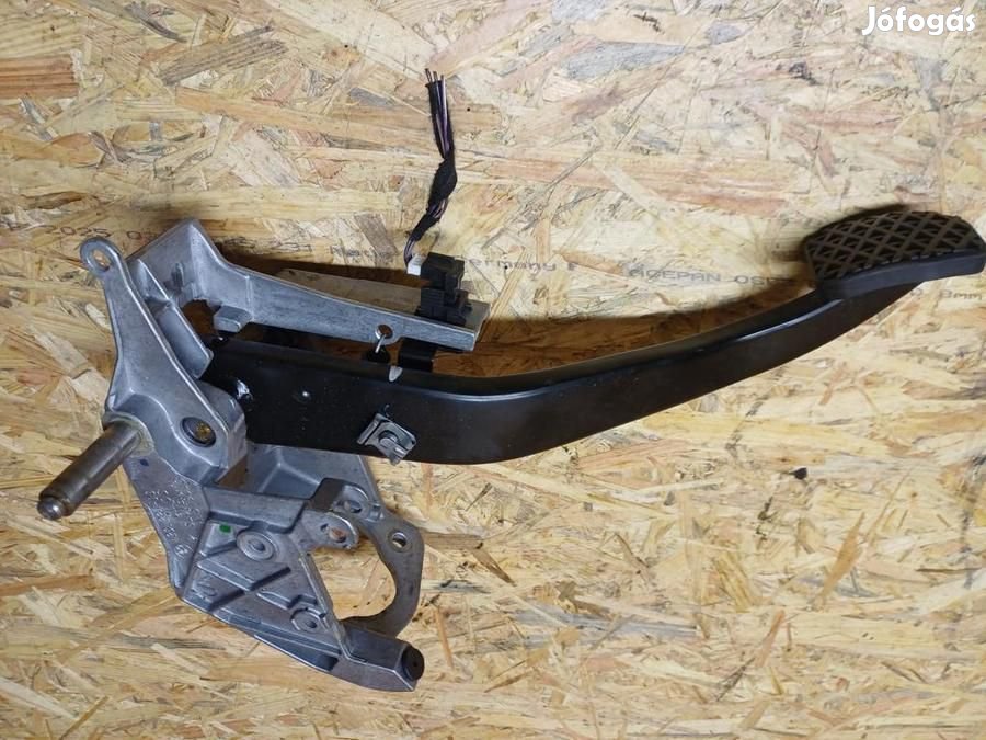 BMW 1 E81 E82  E87 (2005-2011) Fékpedál