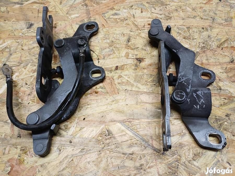 BMW 1 E81 E82  E87 (2005-2011) Motorháztető Zsanér Pár