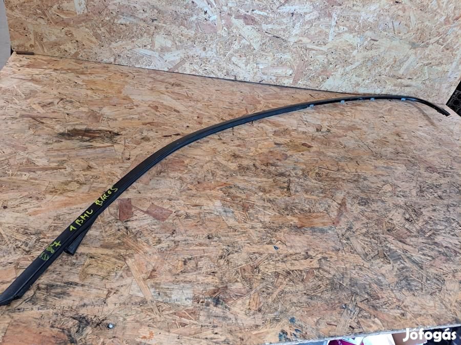 BMW 1 E81 E82   (2005-2011) Bal Tetődíszcsík