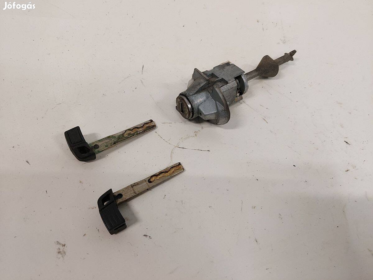 BMW 1 E81 e82 e87 bal első ajtó zár betét zárbetét