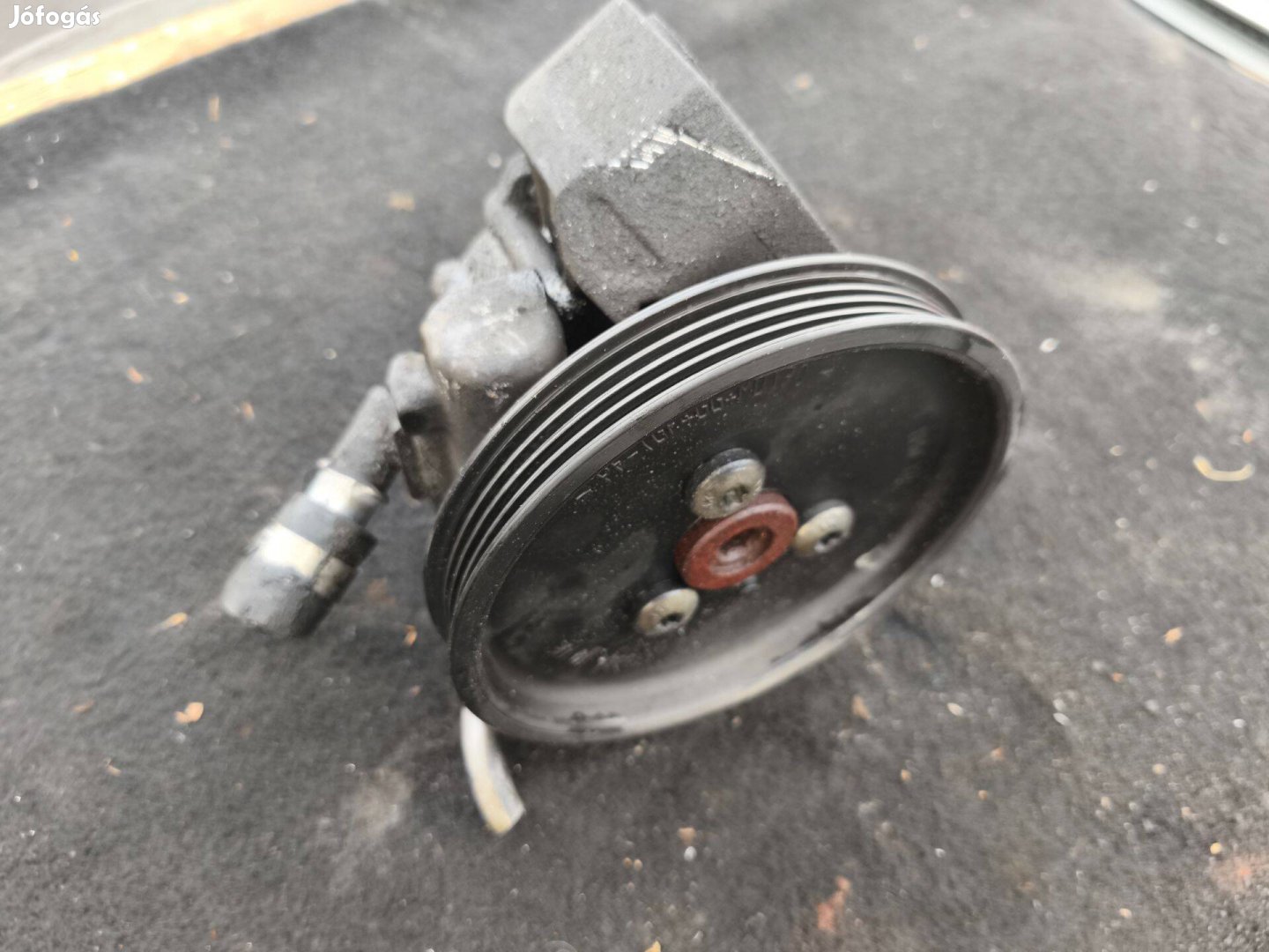 BMW 1 E87 3 E90 E91 320D 204D4 M47 szervo szivattyú szervószivattyú