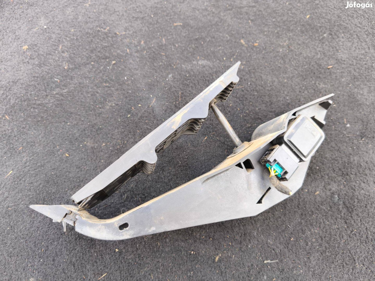 BMW 1 E87 3 E90 E91 5 E60 elektromos gázpedál