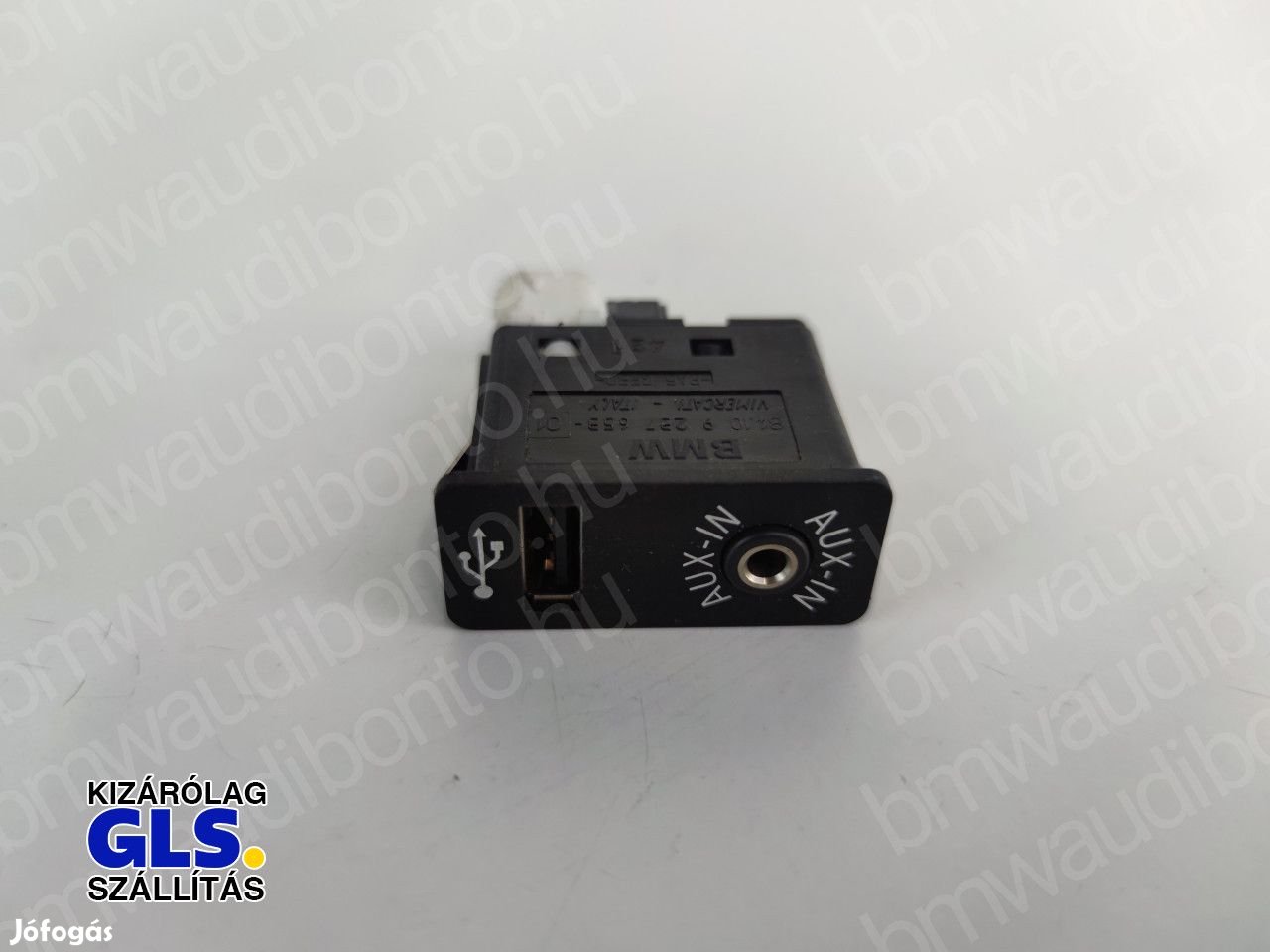 BMW 1 (E81) USB aljzat csatlakozó (9237653, 84109237653, 61319129651)