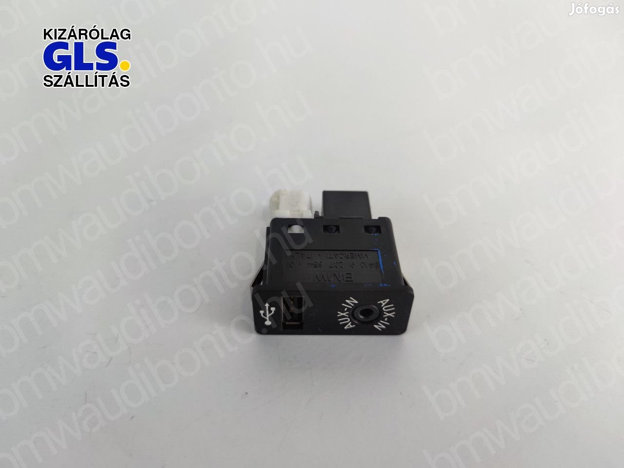 BMW 1 (E81) USB aljzat csatlakozó (9237654, 84109237654, 61319189174)