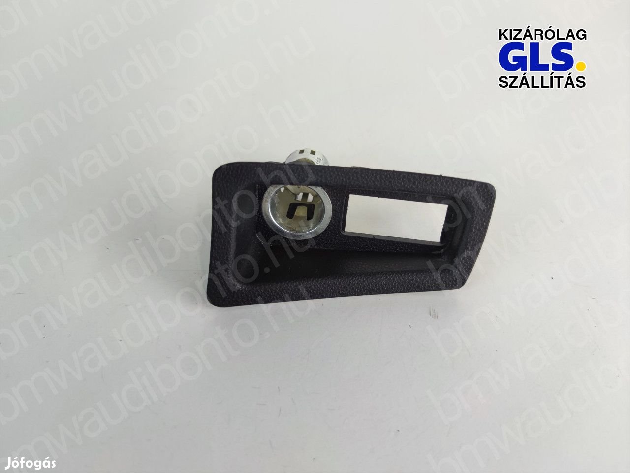 BMW 1 (E87) Középkonzol első szivargyújtó (7132049, 51167132049)