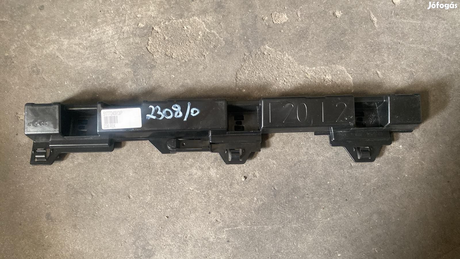BMW 1. F20, F21 küszöbtartó párkány, bal 51777240913 eladó