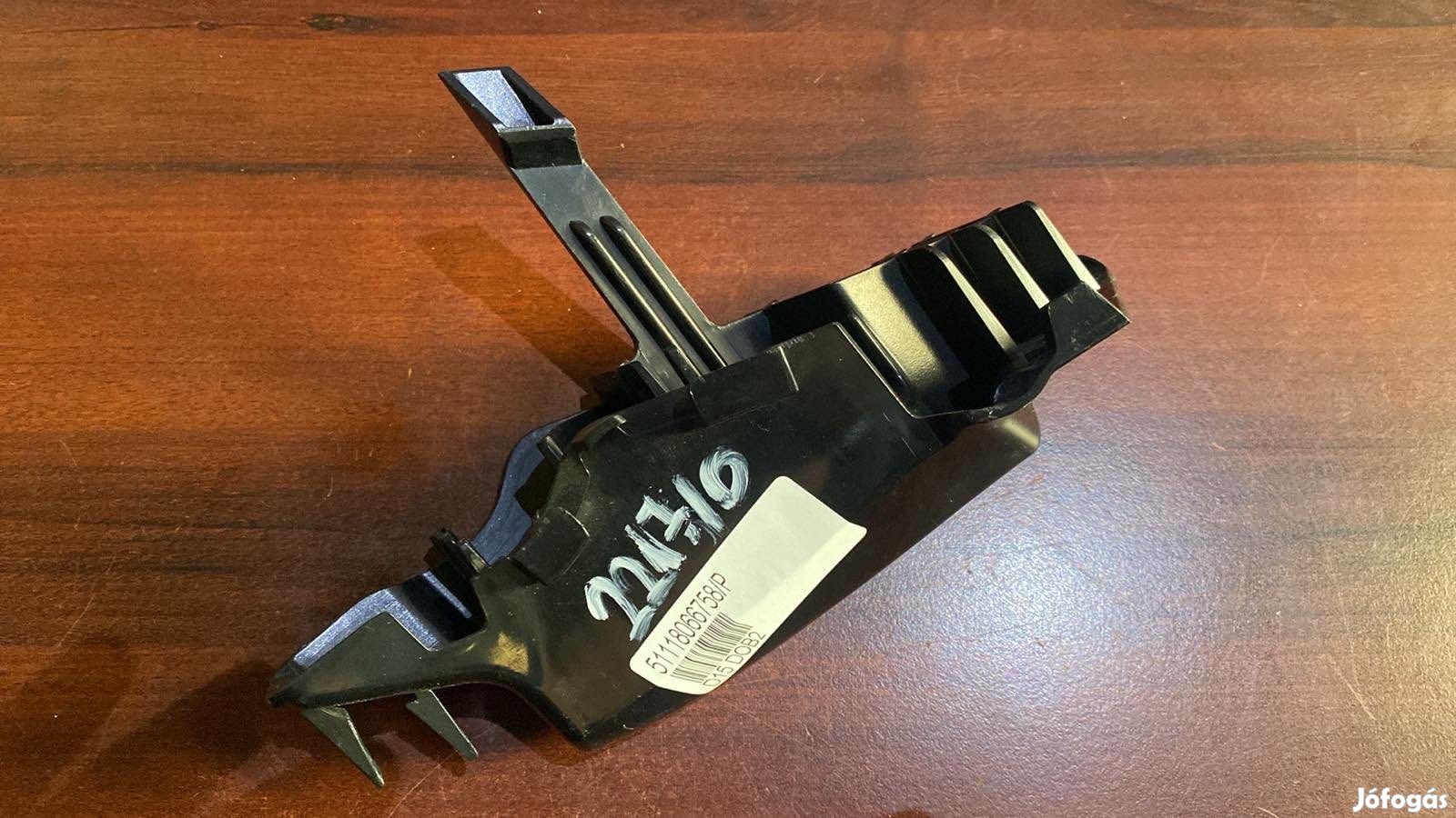 BMW 1. jobb első lökhárító betét 51118066758 eladó