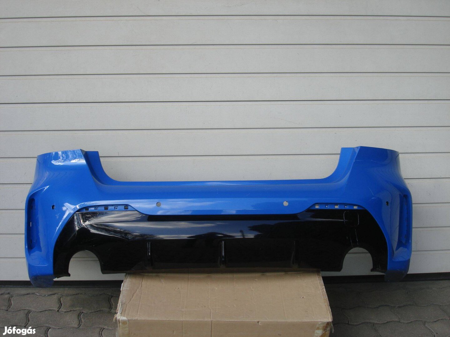 BMW 1-es F40 M-Sport radaros hátsó lökhárító 51128070949 Hibátlan