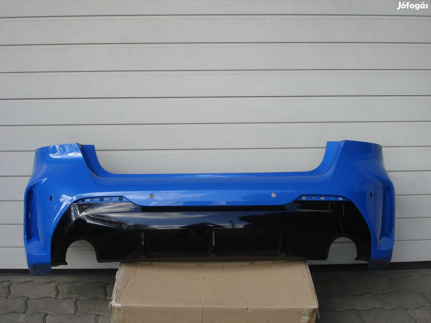BMW 1-es F40 M-Sport radaros hátsó lökhárító 51128070949 Hibátlan