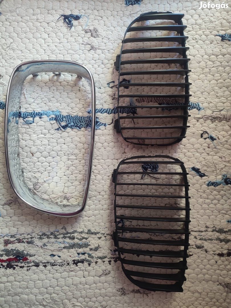 BMW 1 hűtőrácsok+króm keret 