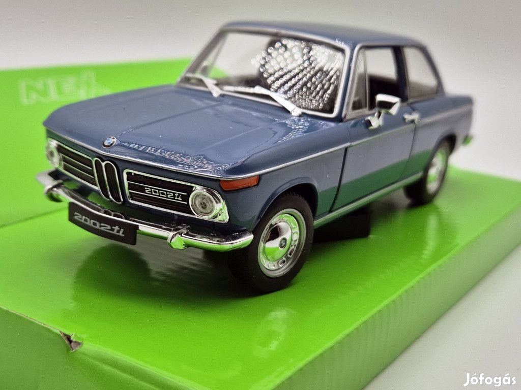BMW 2002Ti 1966 kék - Welly modellautó 1:24