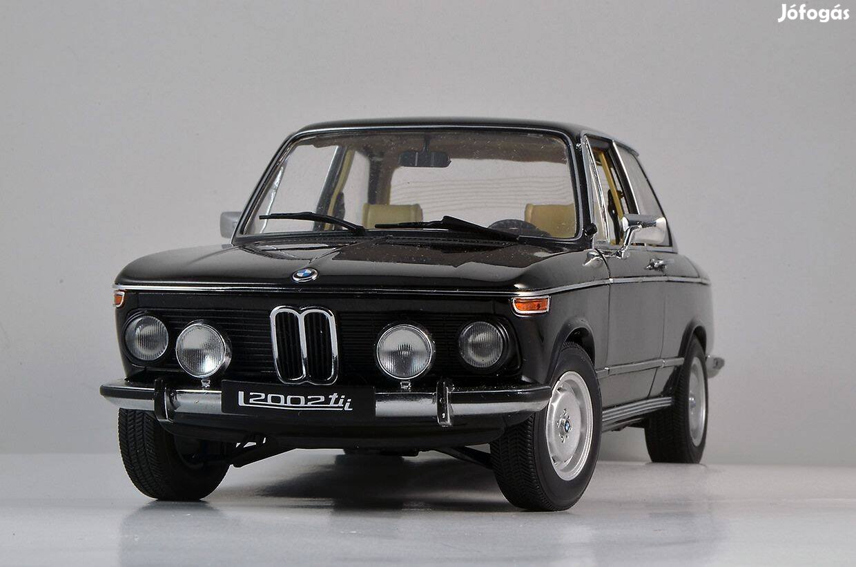 BMW 2002 Tii - Autoart 1:18 autóodell Ritka modell 1/18 autómodell