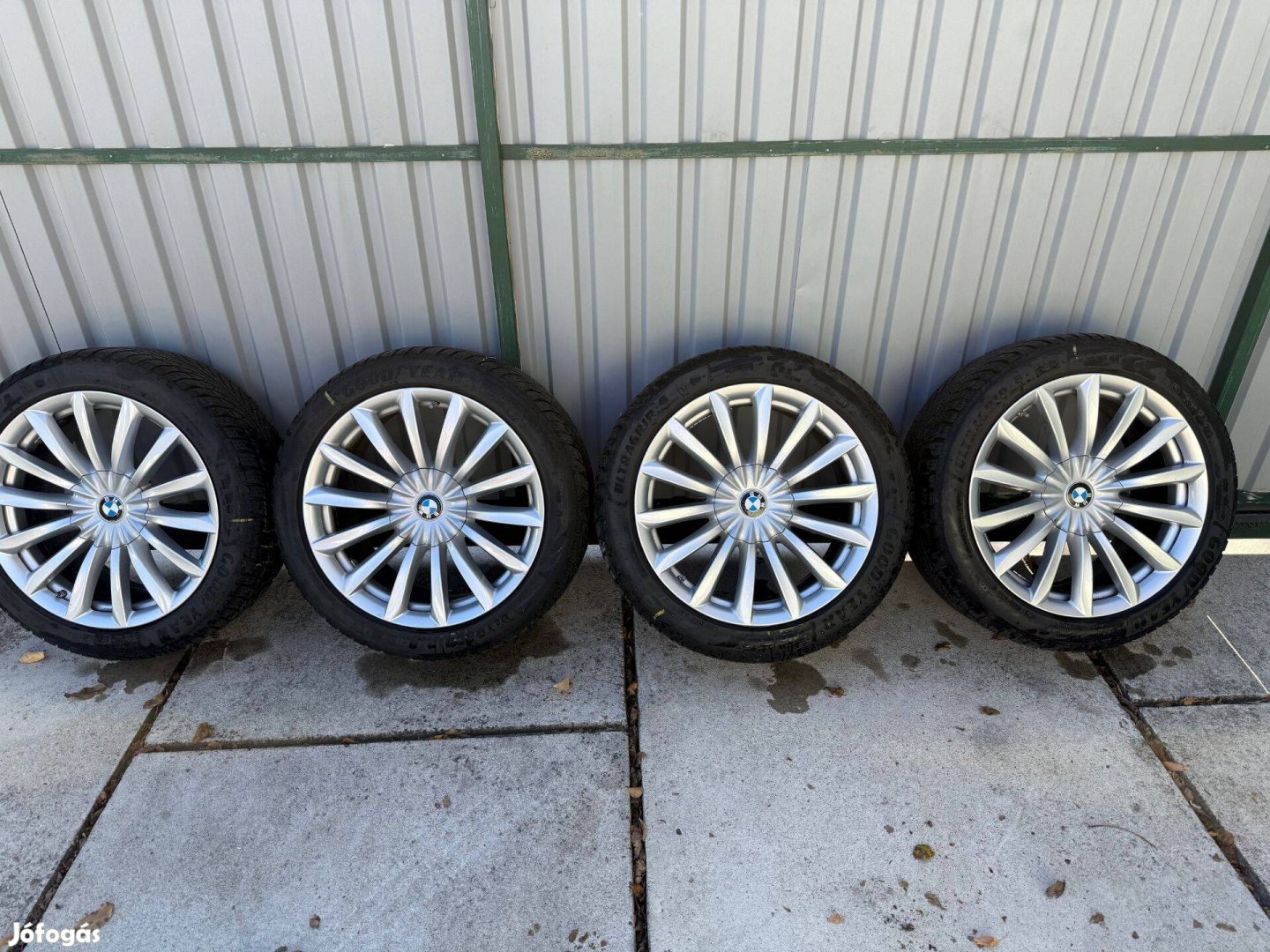 BMW 245/45R19 komplett gyári télikerék garnitúra