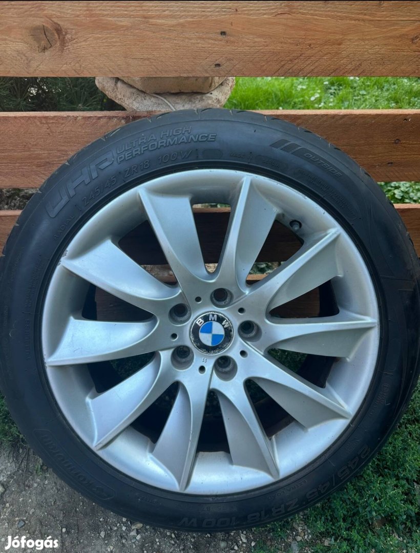 BMW 245/45 18 gyári garnitúra