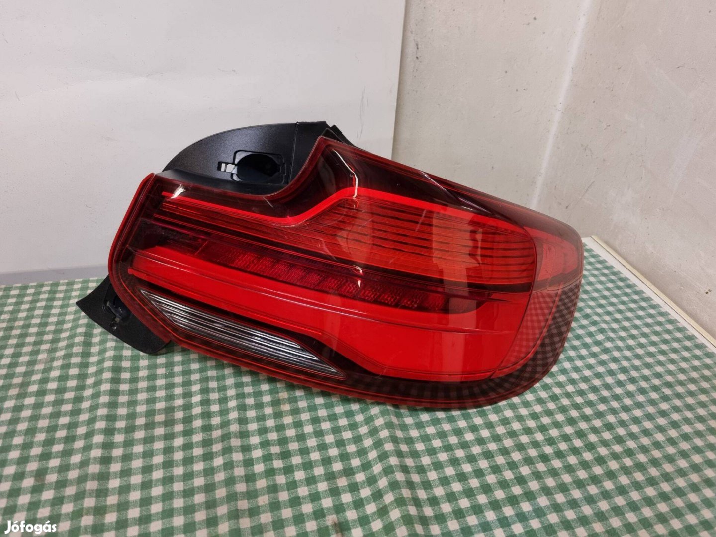 BMW 2 F22 F23 2014- Jobb hátsó led lámpa 7420992