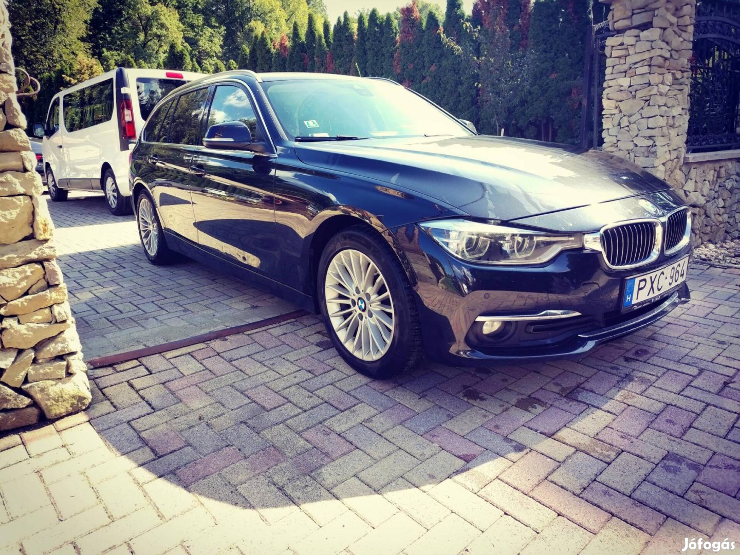 BMW 318d Luxury Szép külső-belső megjelenés. Ok...