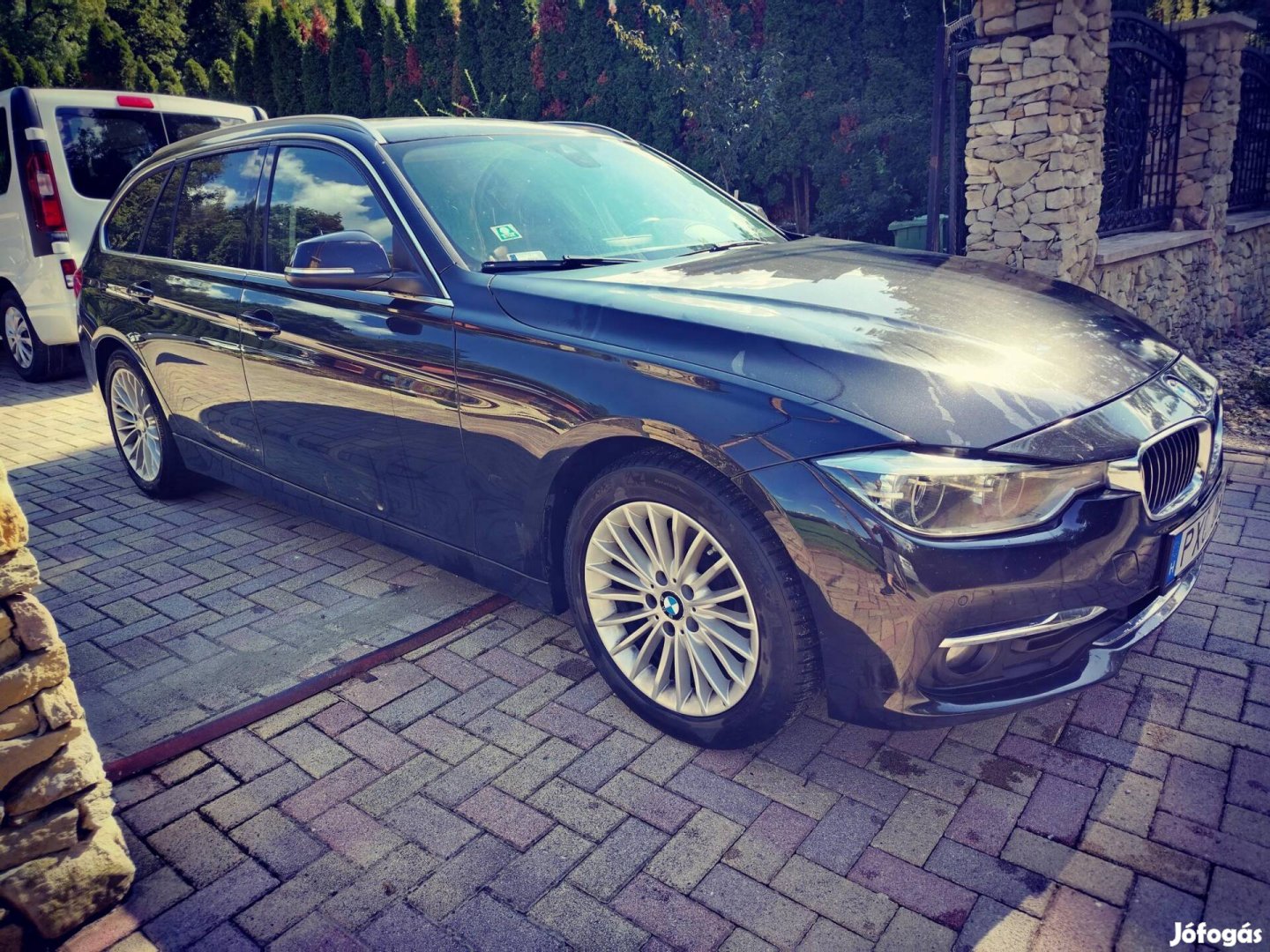 BMW 318d Luxury Szép külső-belső megjelenés. Ok...
