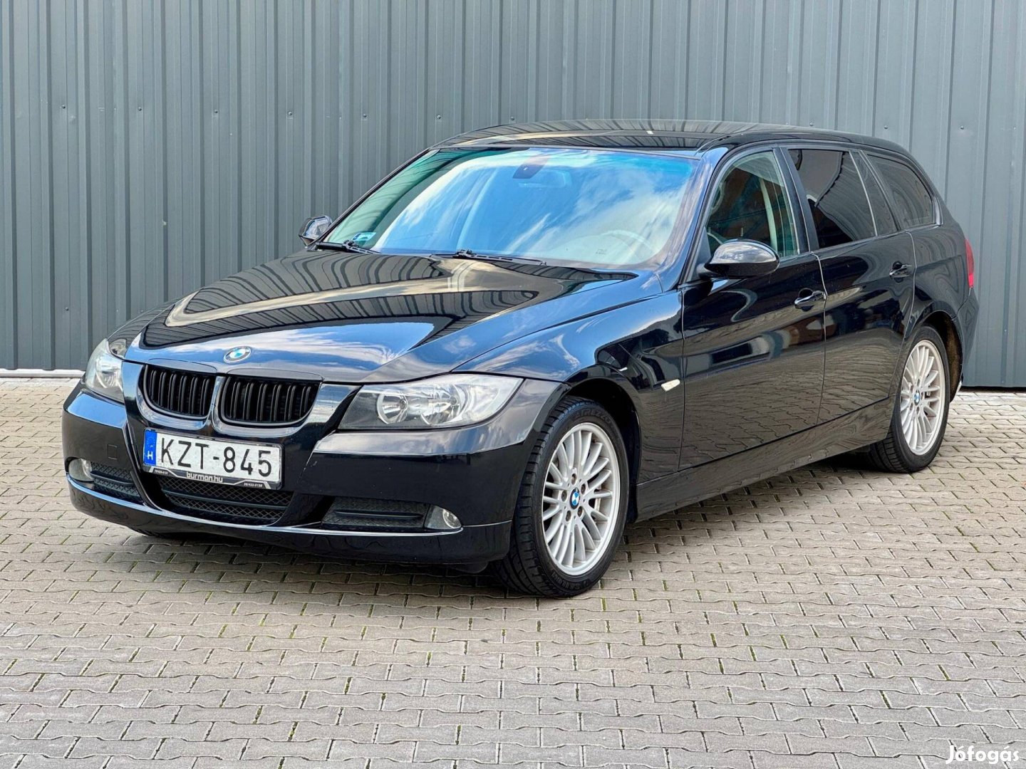 BMW 318d Touring Friss nagyszerviz elvégezve!