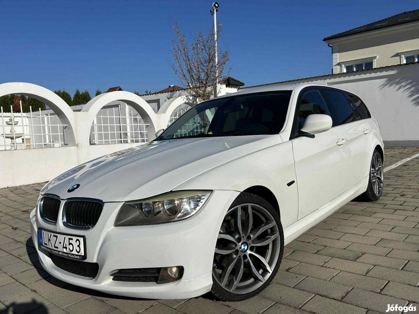 BMW 318i Touring (Automata) Hófehér+Bőr+19COLL+...