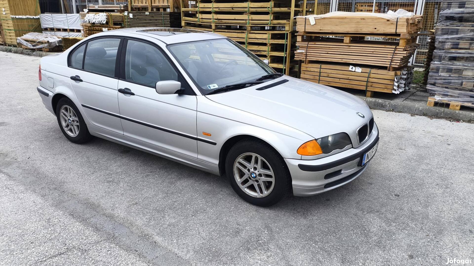 BMW 318i.......