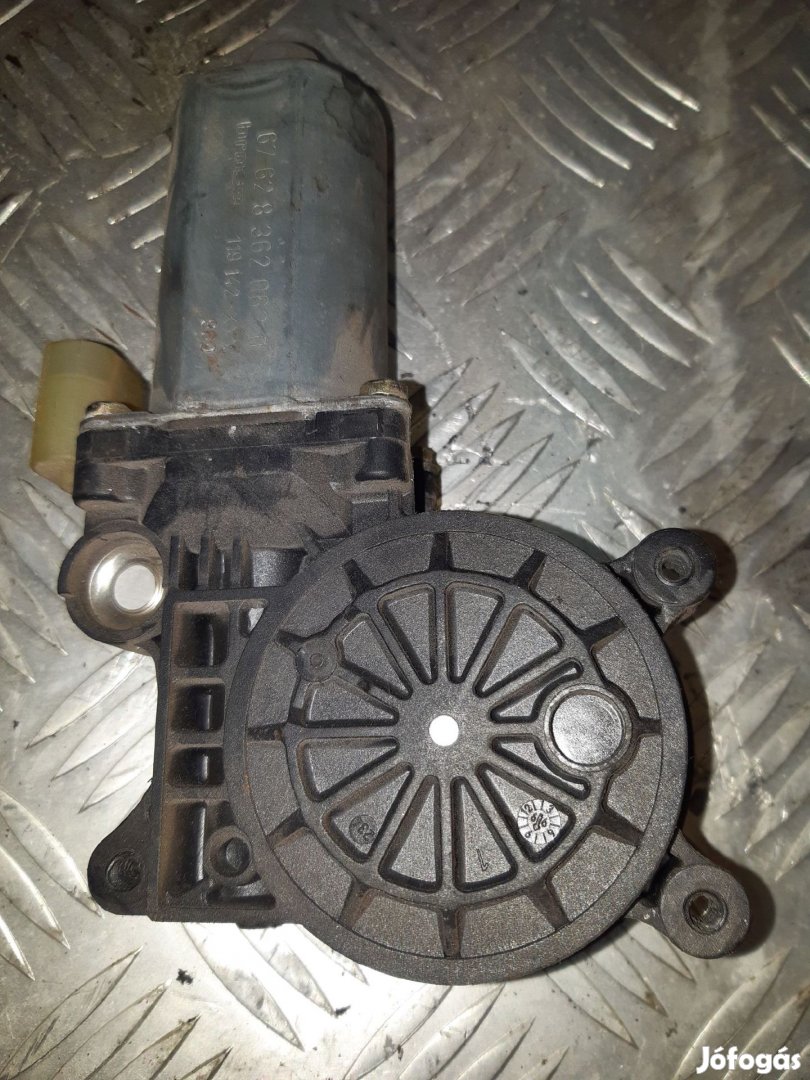 BMW 320D E46 Bal Első Ablakemelő Motor