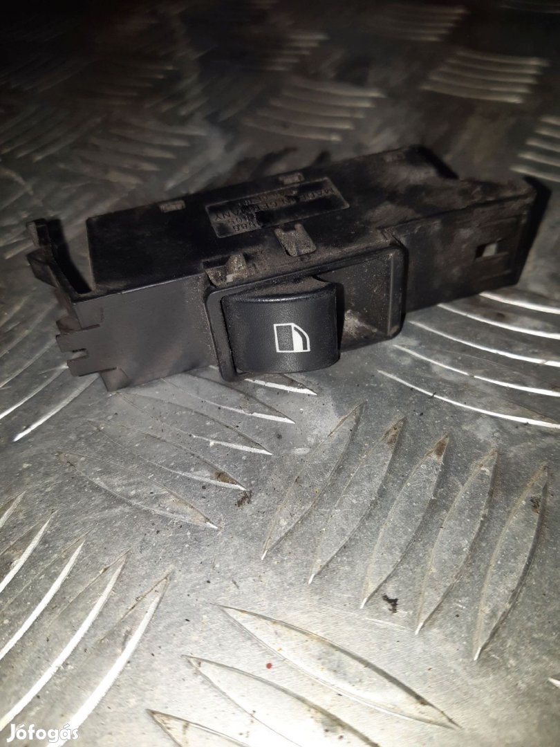 BMW 320D E46 Jobb Első Ablakemelő Kapcsoló