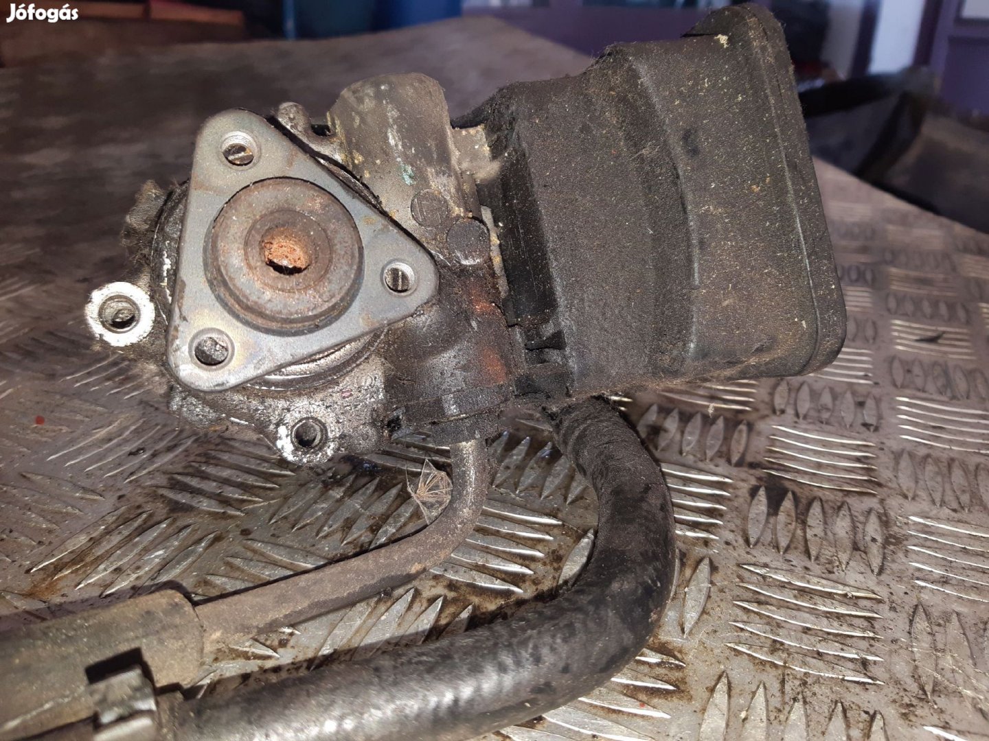 BMW 320D E46 Kormányszervó Szivattyú Szervó Tartály