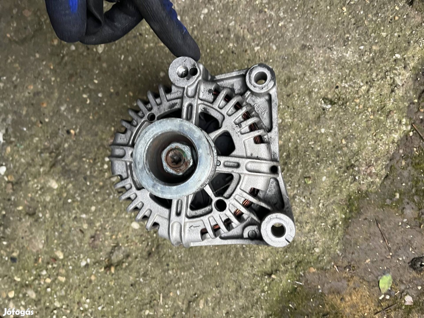 BMW 320 d generátor 