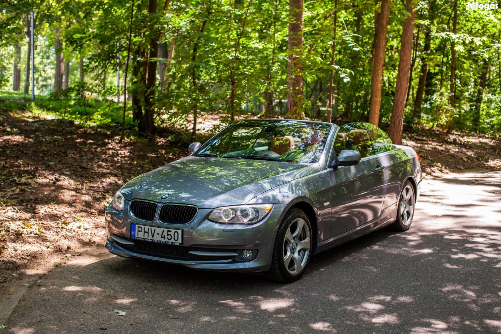 BMW 320d Cabrio élmény télen-nyáron. Sok extra, hibátlan állapot!