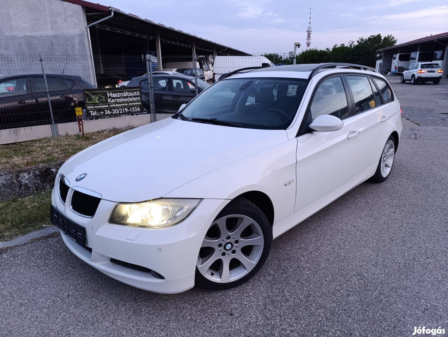 BMW 320d Touring Full extra! Panoráma tető. Dup...