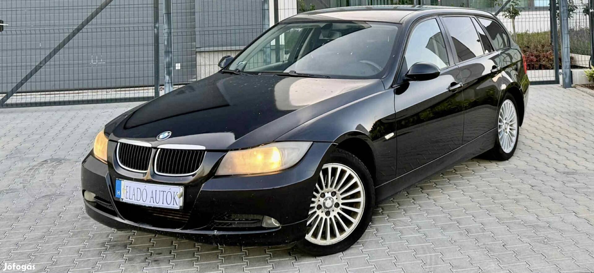 BMW 320d Touring (Automata) / Bőrbelső / Digitá...