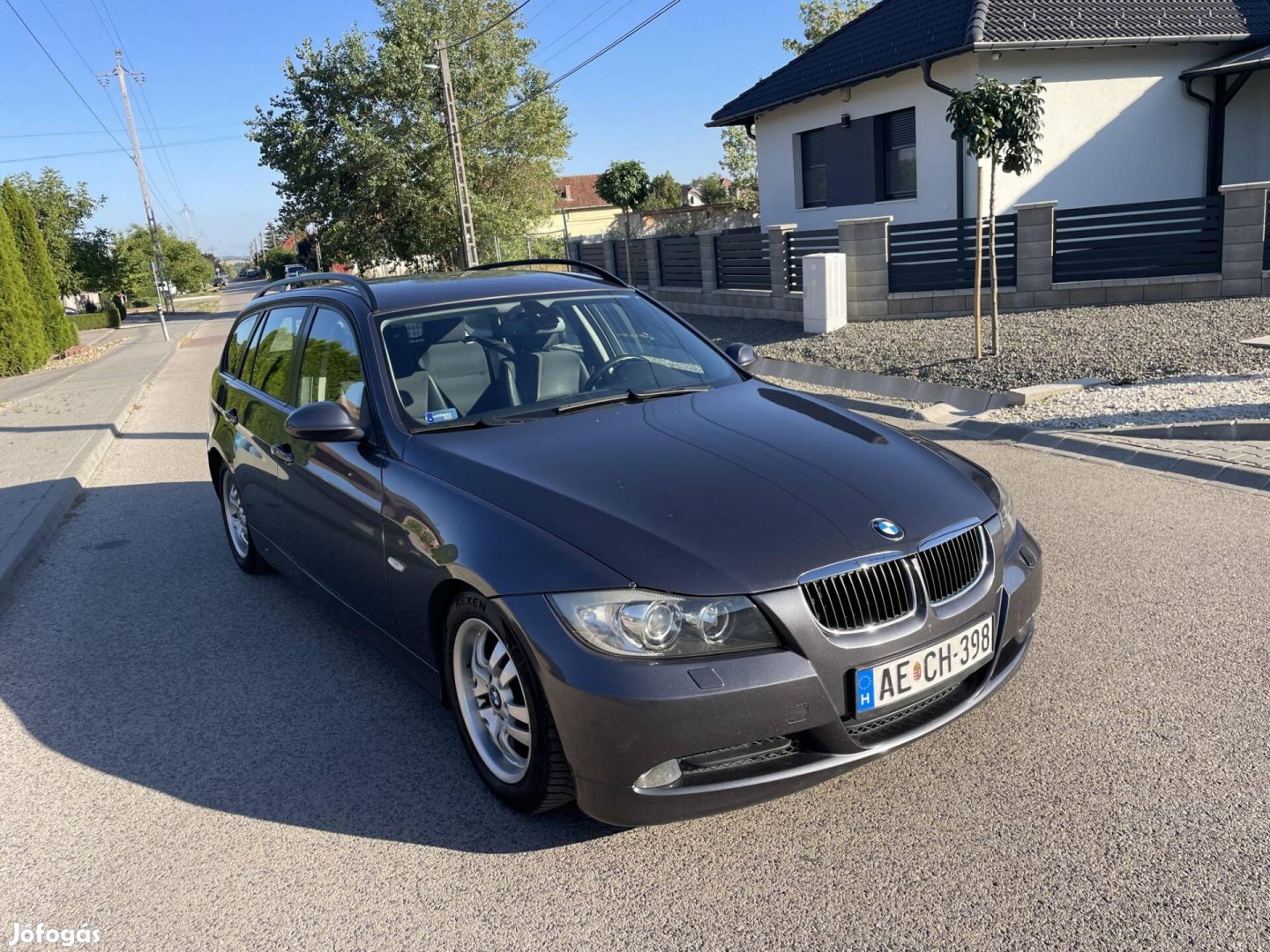 BMW 320d Touring levehető vonóhorog szervizelt...