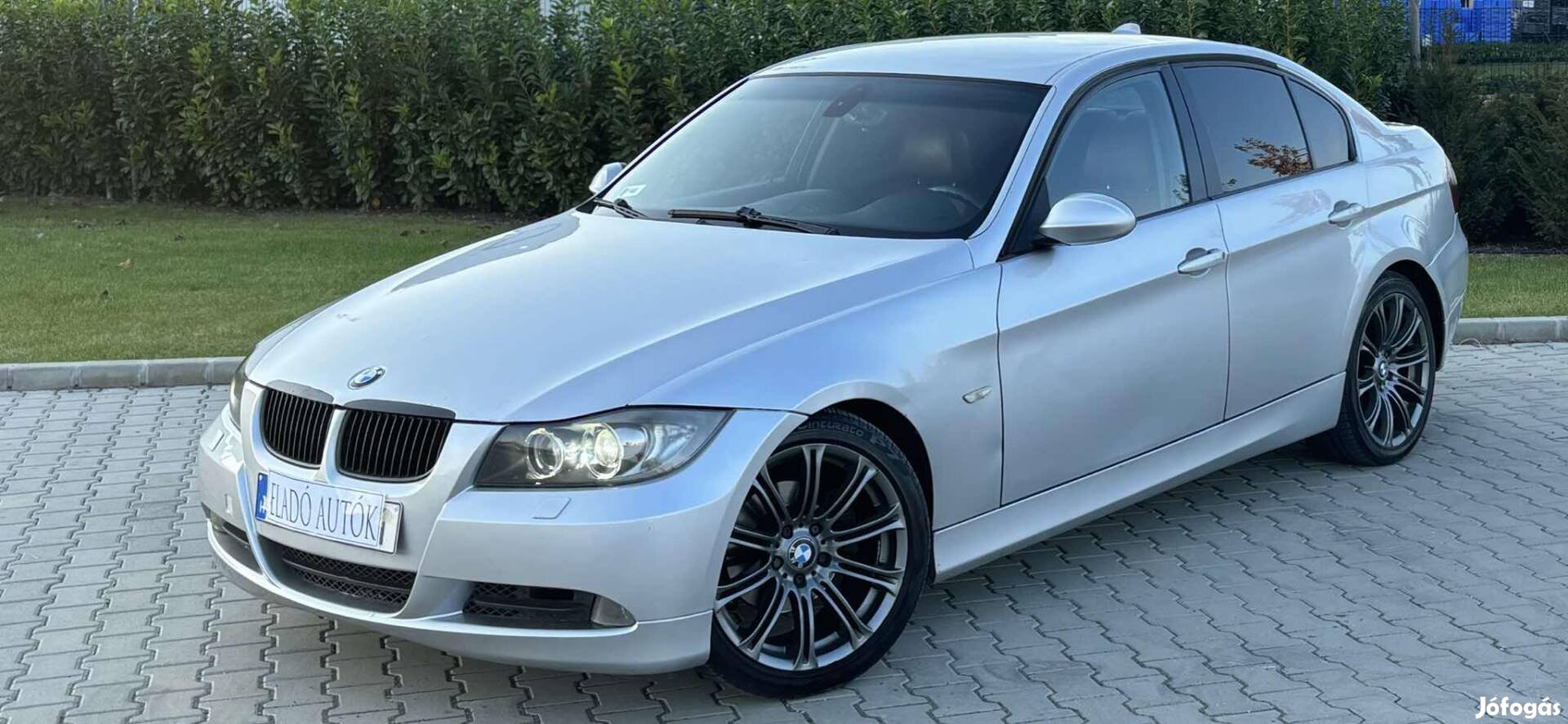 BMW 320d (Automata) /Navi / Limitált Bordó Bőr...