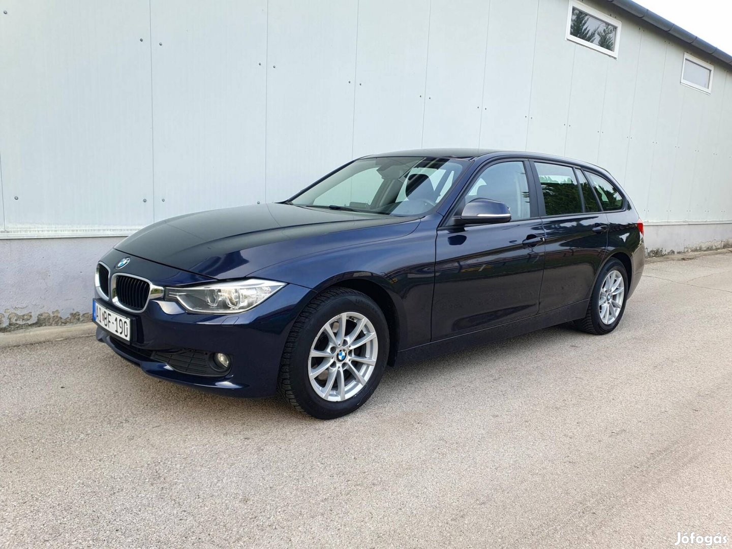 BMW 320i Sport Második tulajdonostól! Friss műs...