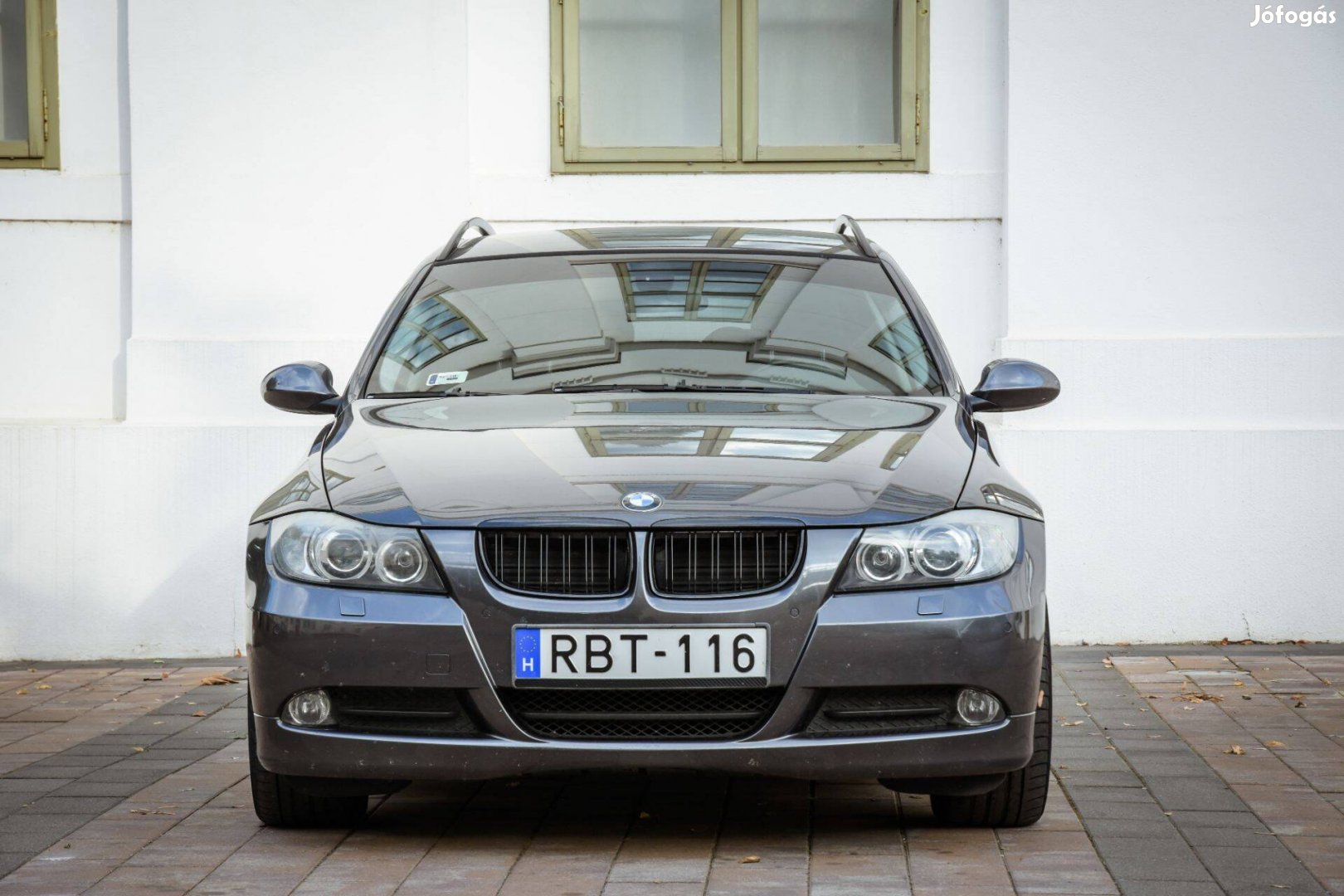 BMW 320i karbantartott