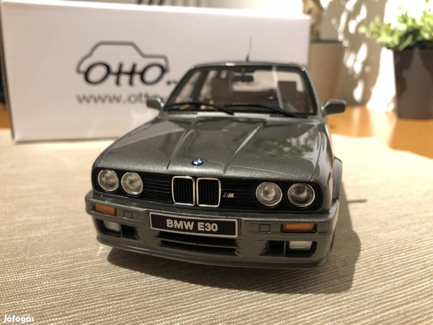 BMW 325 i Touring Otto modell 1:18 új