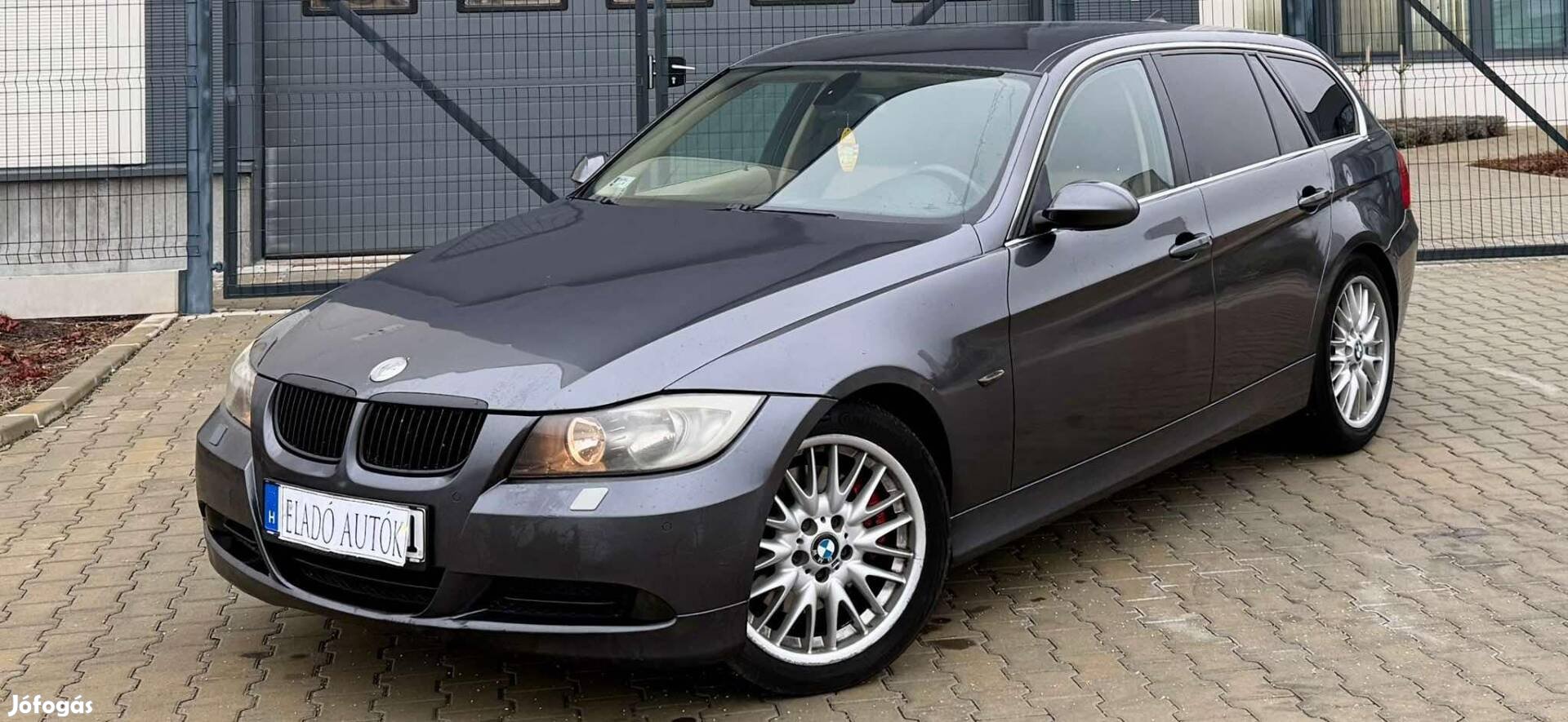 BMW 325d Touring / Manuál 6 / Frissen Szervizel...