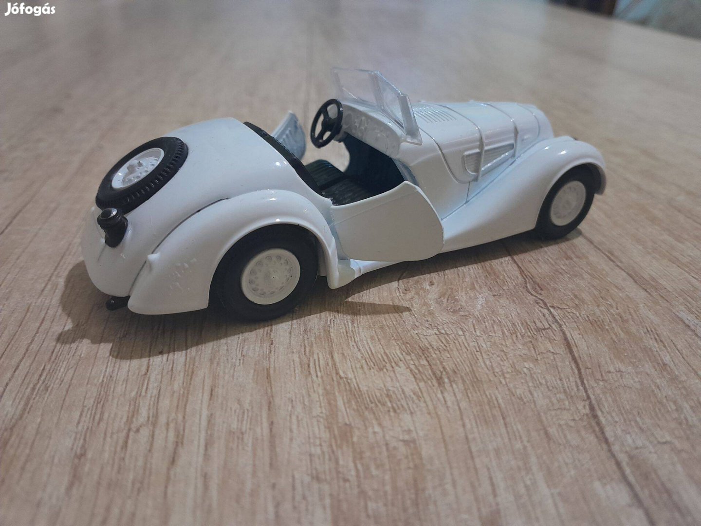 BMW 328 egy 1:38 méretarányú fém