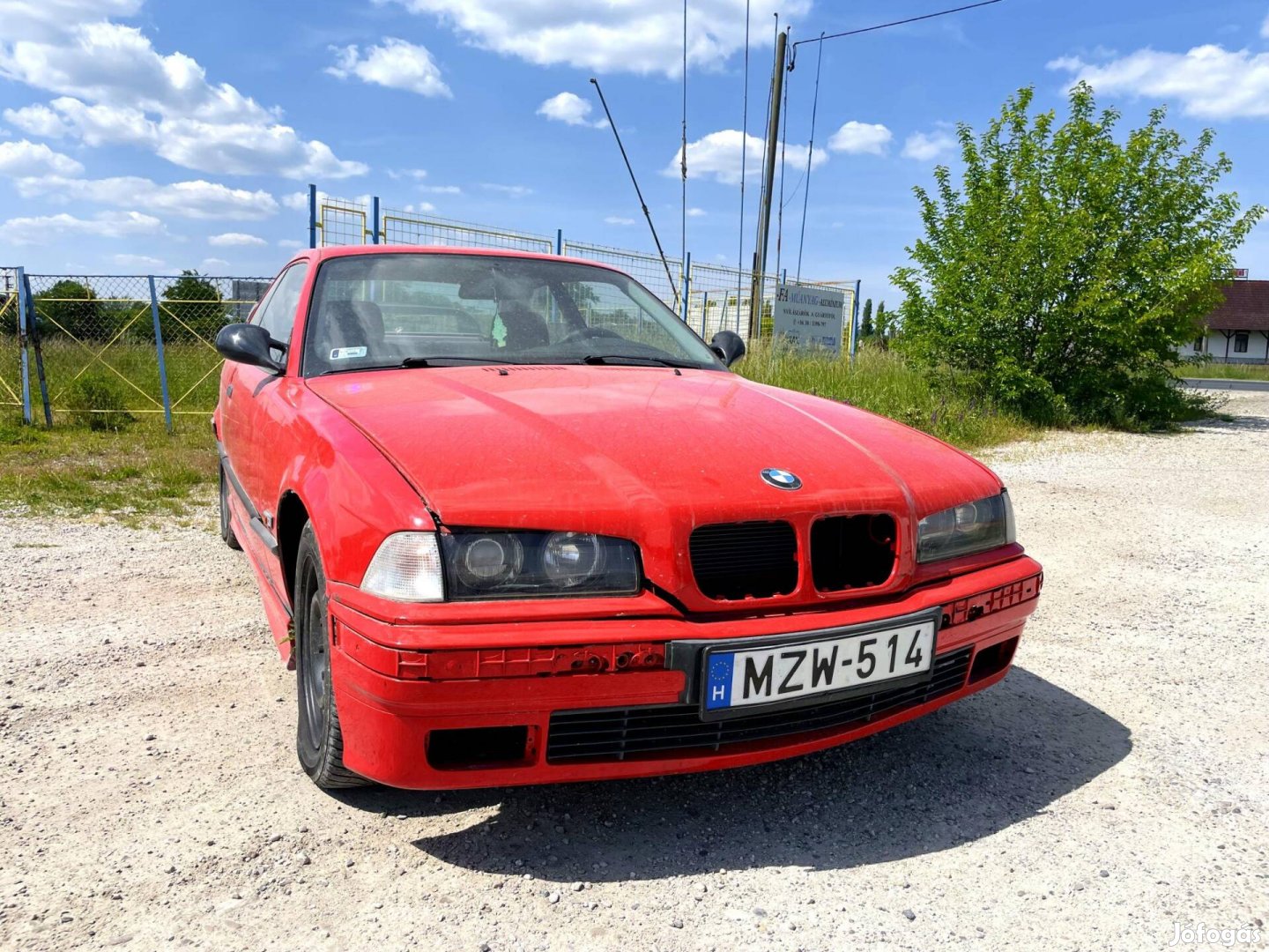BMW 328i.......
