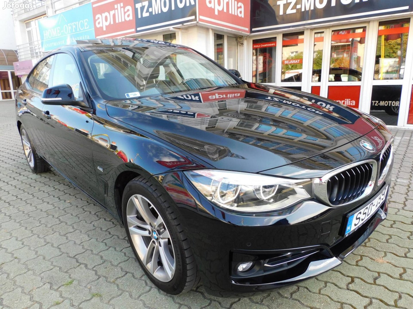 BMW 330d xdrive Sport (Automata) Vezetett szerv...