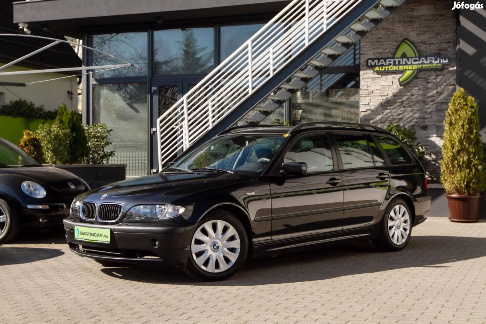 BMW 3-AS Sorozat 320d Touring Cosmosschwarz Met...