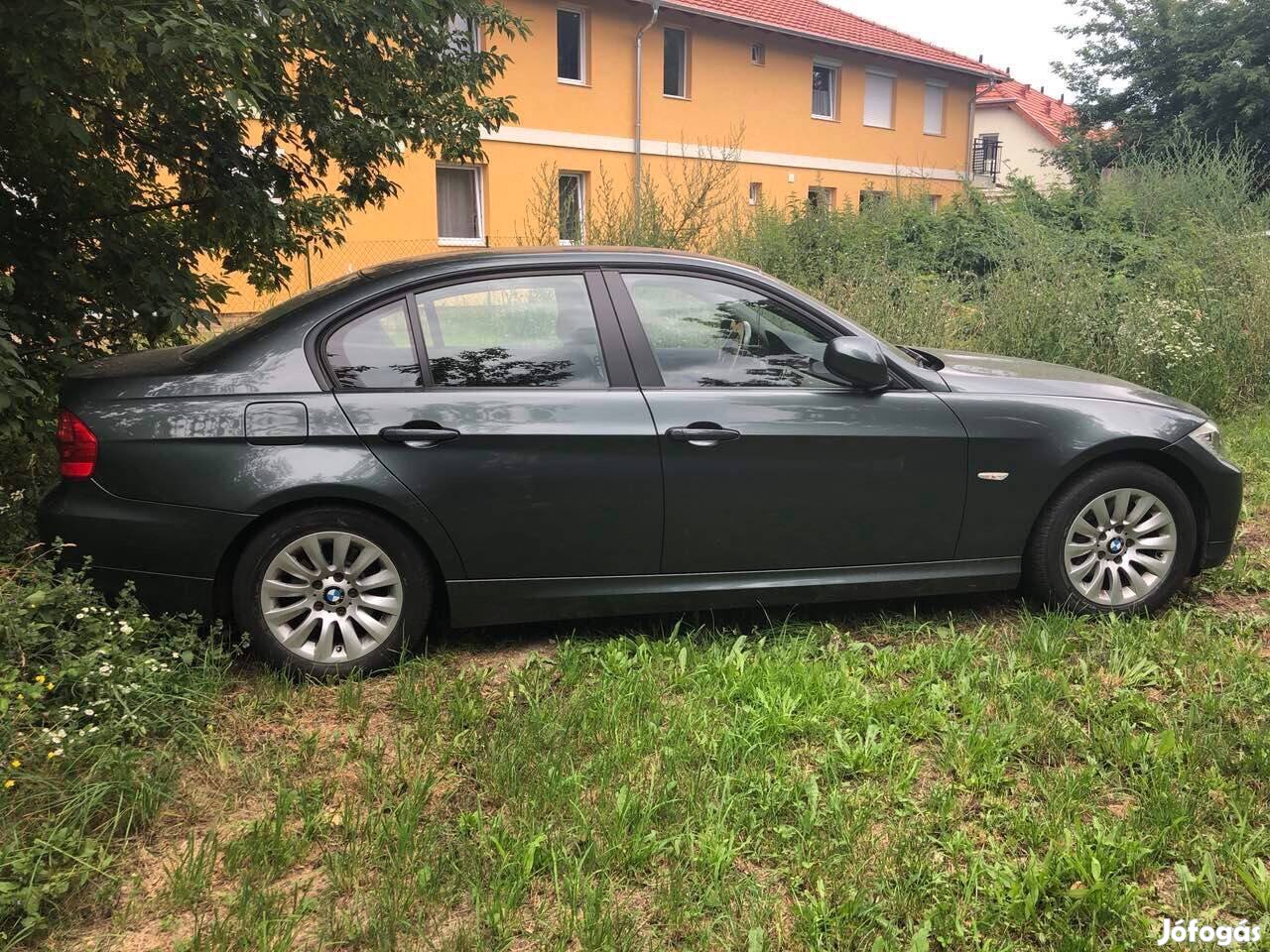 BMW 3-AS Sorozat E90 Bontott jármű