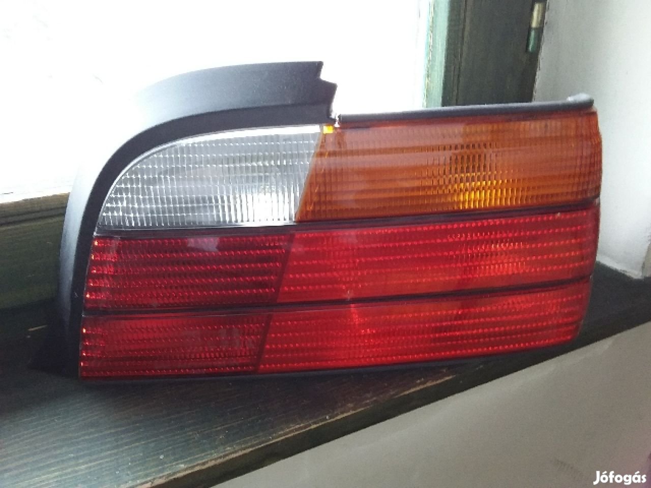 BMW 3 E36 Jobb Hátsó Lámpa