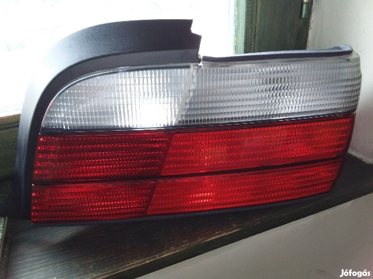 BMW 3 E36 Jobb Hátsó Lámpa